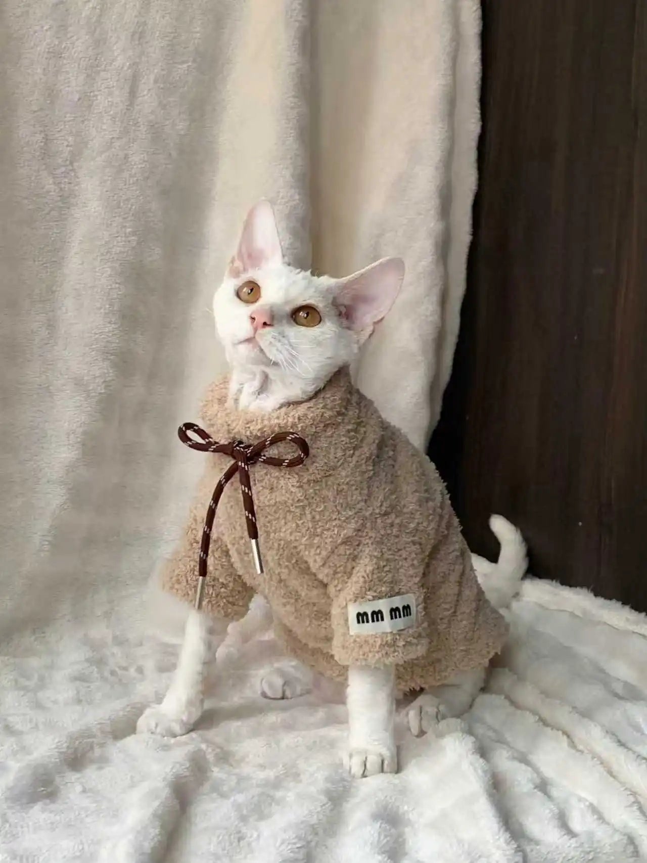 Thermal Fleece Pullover for Sphynx Cats – Adjustable Neck